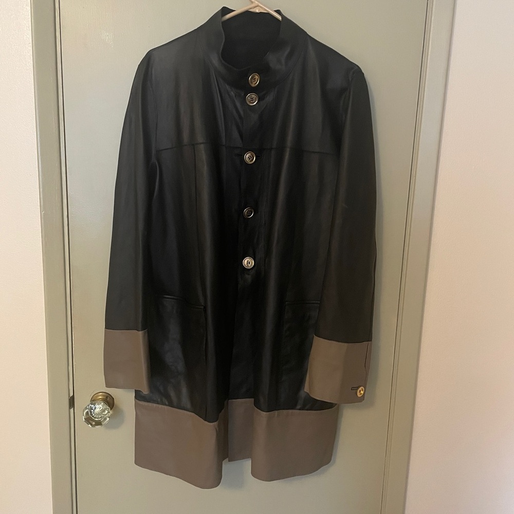 Chic Black and Tan Reversable Coat